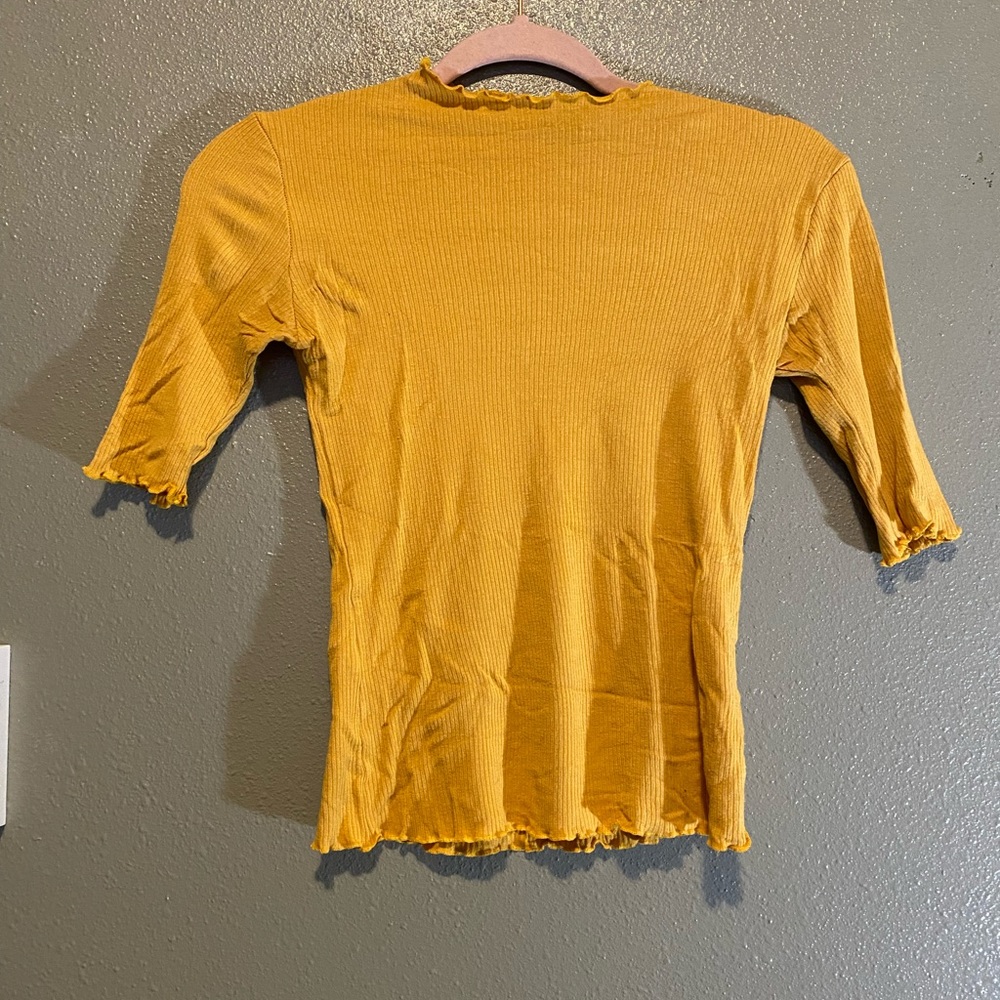 Yellow ribbed roolee shirt